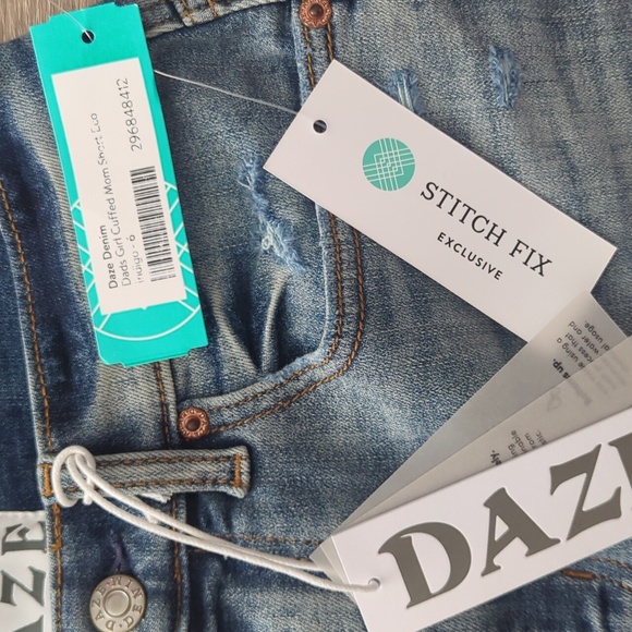 Daze Denim Dads Girl Cuffed Mom Short Eco- 6 - Picture 8 of 9